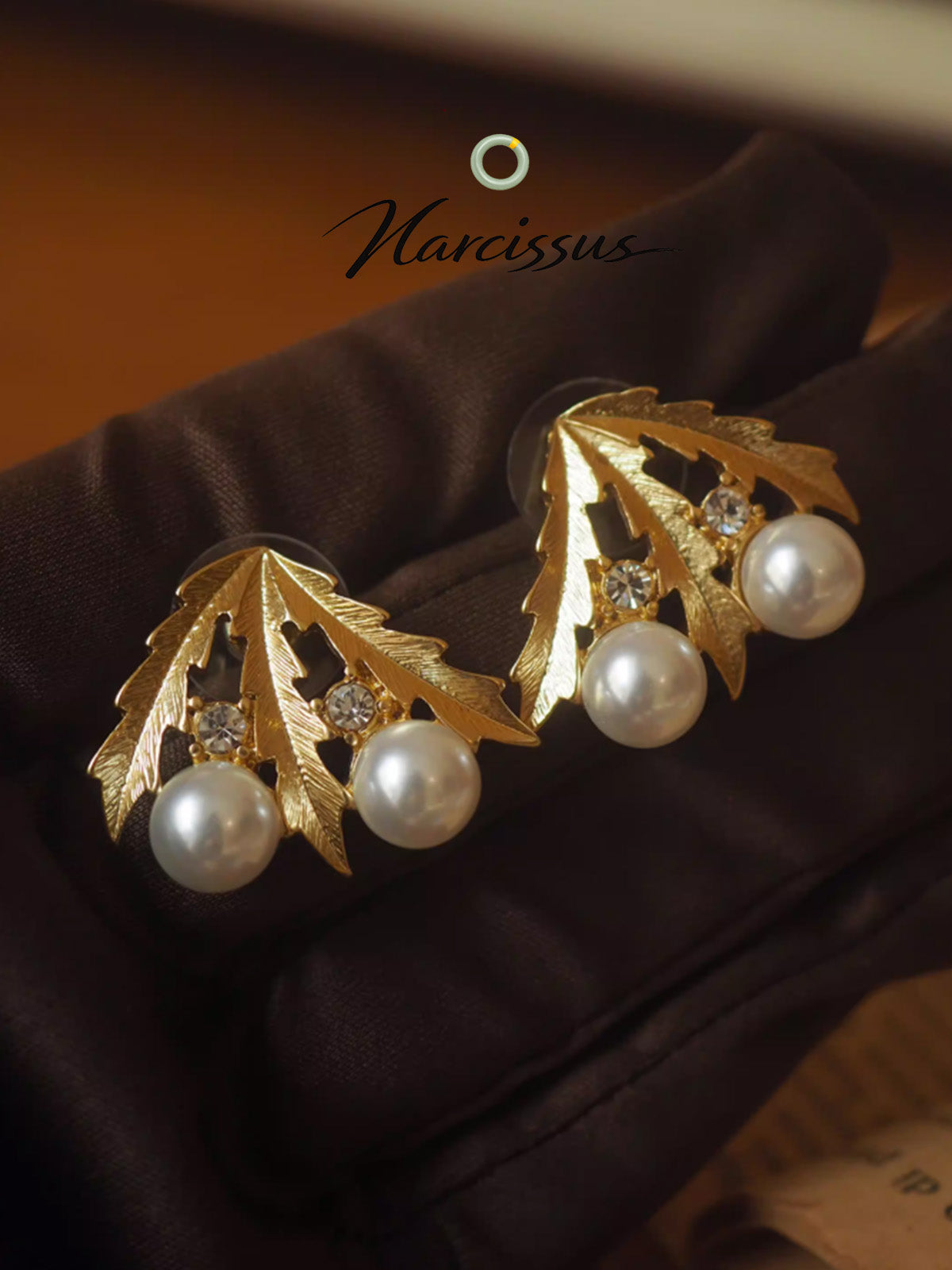 Pearl Retro Clip-On Earrings