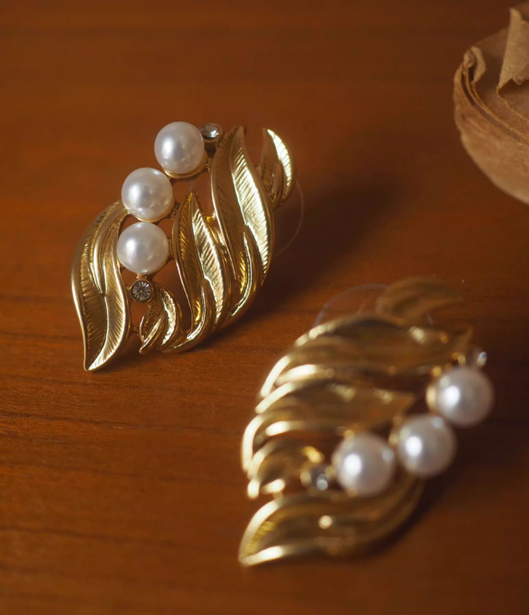 European Vintage Pearl Clip-On Earrings1